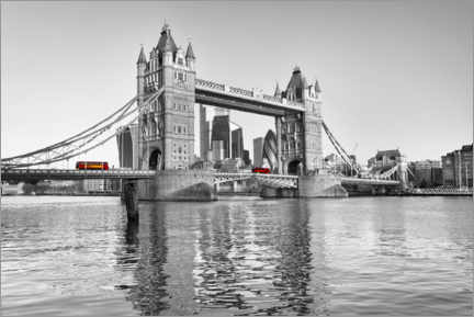 Póster  Autobús rojo en el Tower Bridge de Londres - Dieter Meyrl